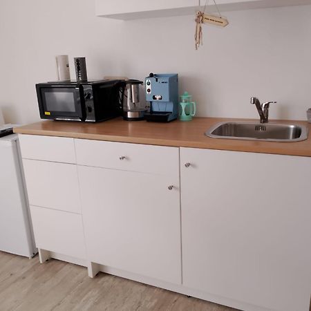 B&B Airport Serenity Suites Napoli Bagian luar foto