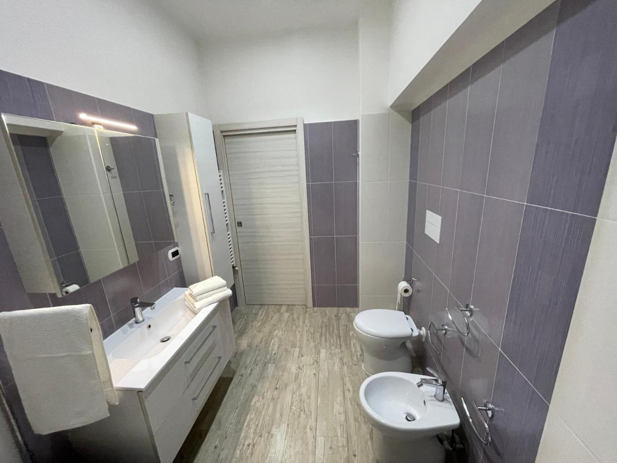 B&B Airport Serenity Suites Napoli Bagian luar foto